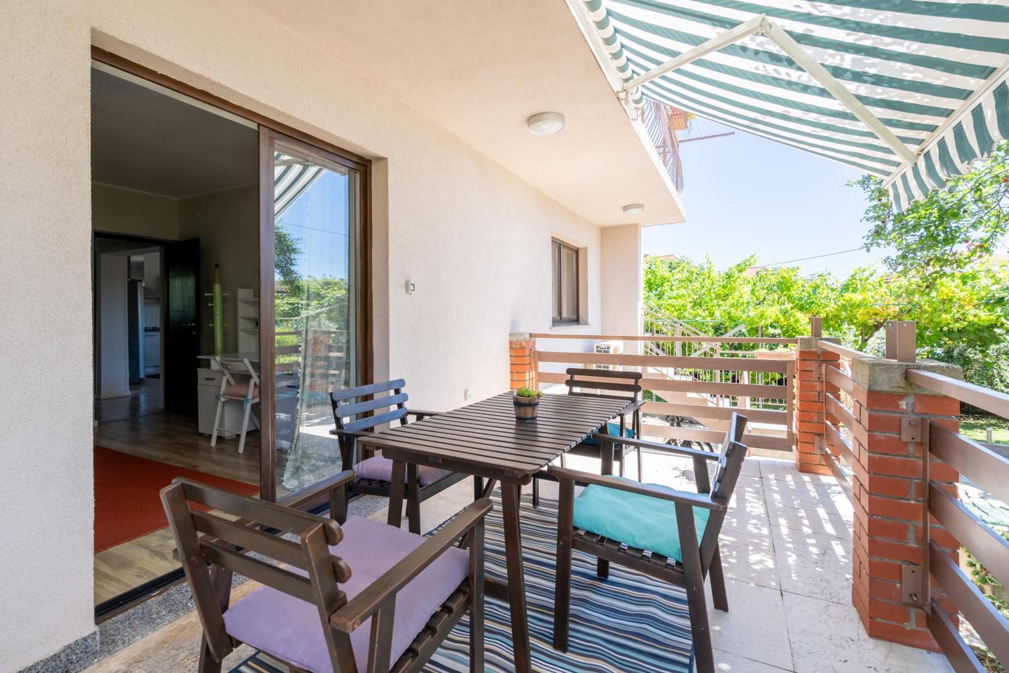 Family Apartment מדולין מראה חיצוני תמונה
